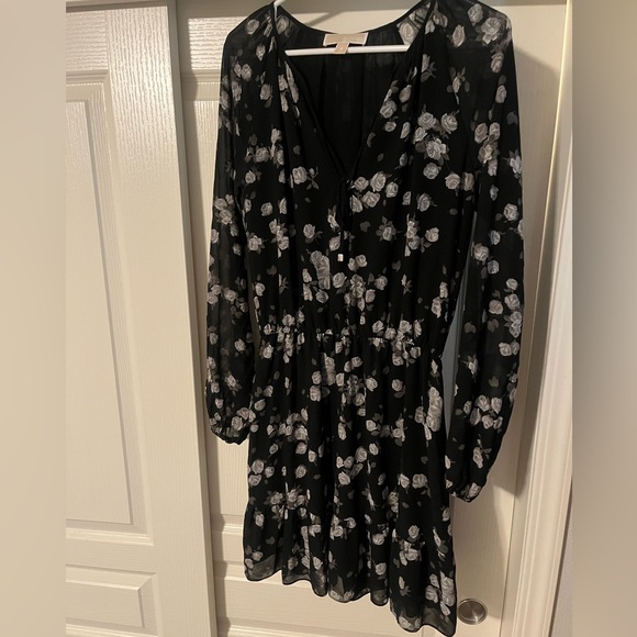 Michael Kors Black and White Floral Long Sleeve Dress - Picture 1 of 6